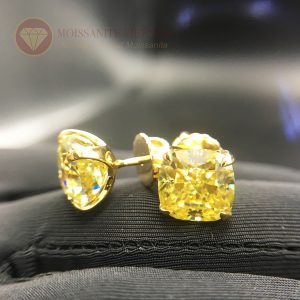Bông tai kim cương nhân tạo moissanite vàng fancy cushion 8x8
