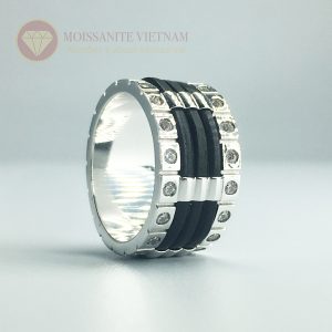 Nhẫn nam kim cương nhân tạo moissanite 3 line black 2