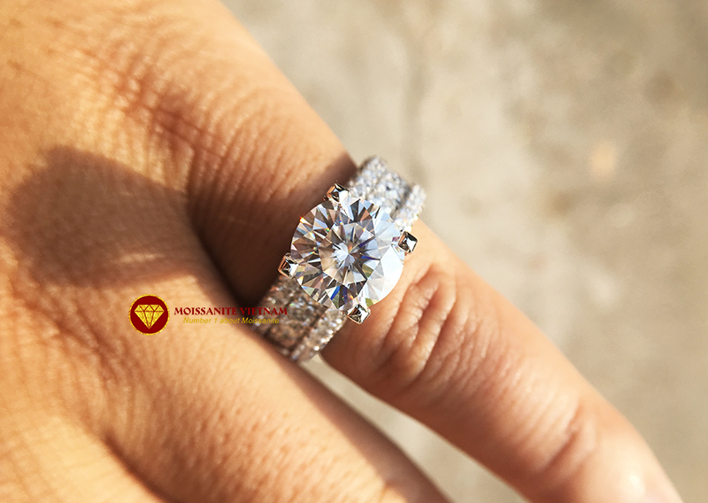 Nhẫn nam big boss xoàn mỹ moissanite chủ 10ly vàng trắng 18k 6