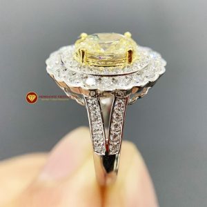 Nhẫn kim cương thiên nhiên nữ chủ oval yellow fancy 6x8 2
