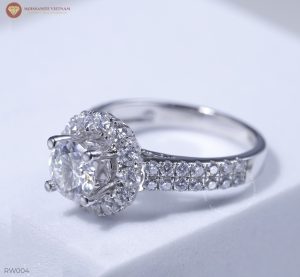 NHẪN NỮ KIM CƯƠNG NHÂN TẠO MOISSANITE – CHỦ TRÒN 6.3LY - RW004